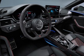 leyu乐鱼官网登录入口-基：他用扎实的防守功底帮助全黑队从容应对对手的强攻，基lof