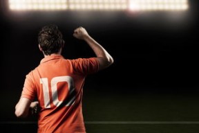 leyu.com-英超球队赛季中期运动负荷监控与训练调整策略，英超球队跑动距离统计