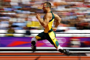 乐鱼电竞-门将二次反应速度是否决定比赛最后十分钟胜负，门将 二次触球